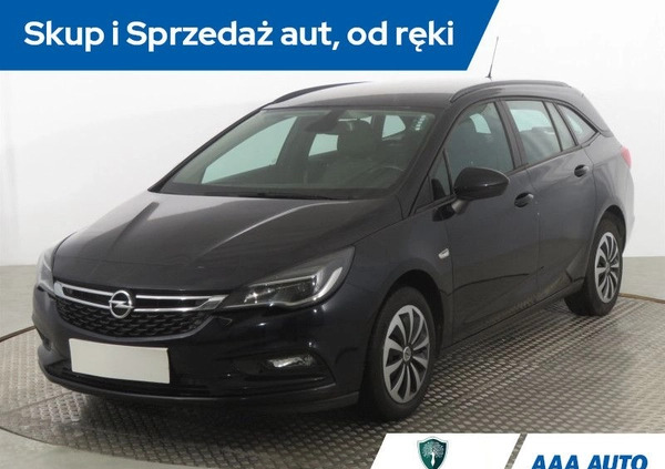 Opel Astra cena 44000 przebieg: 135088, rok produkcji 2019 z Łęczna małe 232